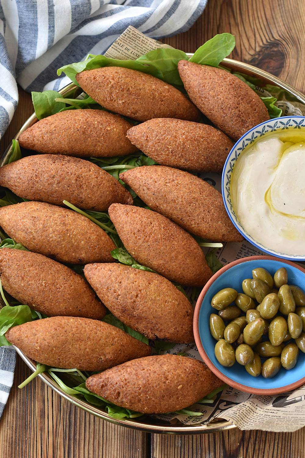 קובה בורגול מטוגנת במילוי בשר קובה בורגול מטוגנת