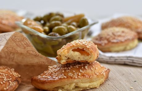 כיסני גבינה מבצק גבינה קריספיים במיוחד