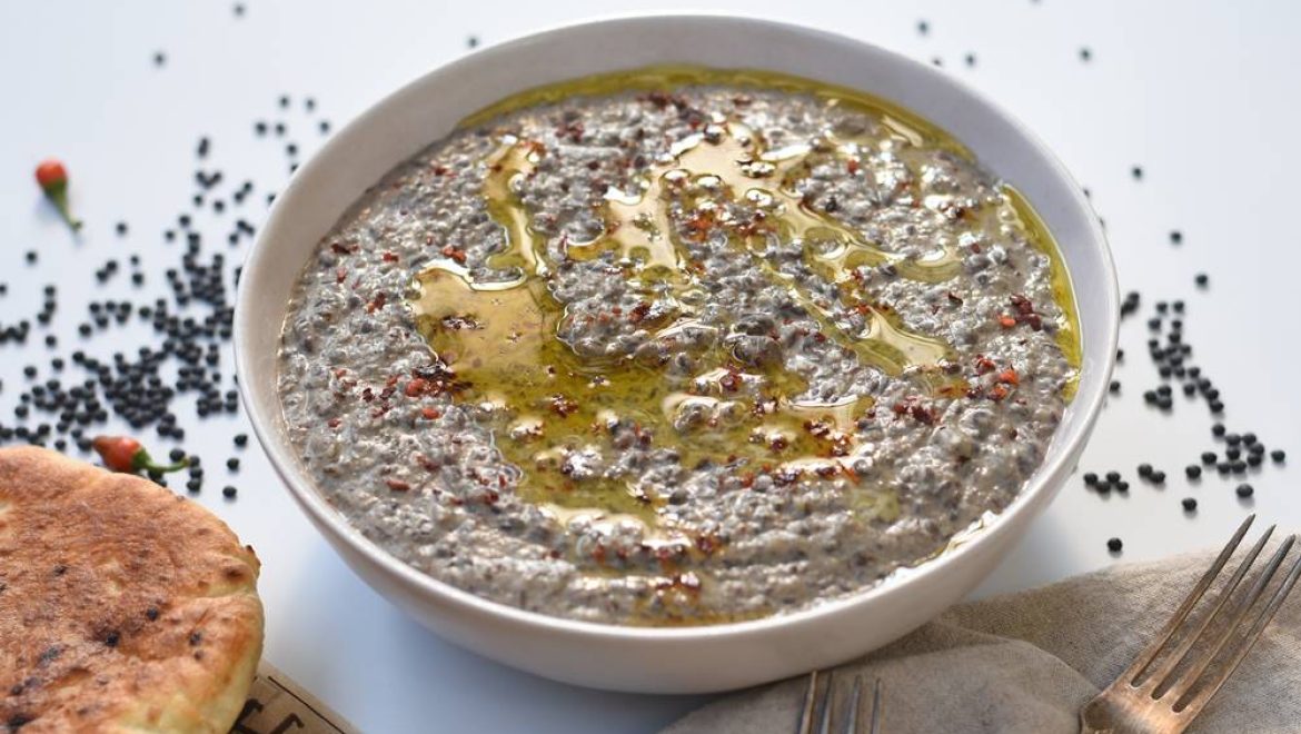 חומוס עדשים שחורות (טבעוני)